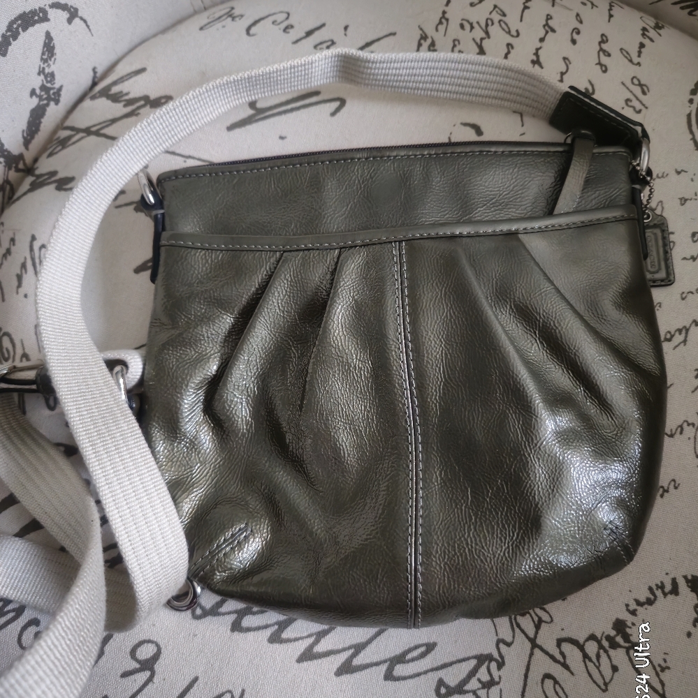 COACH Swing Pack Metallic Leather Crossbody/Shoulder Bag w/ Hang Tag GUC